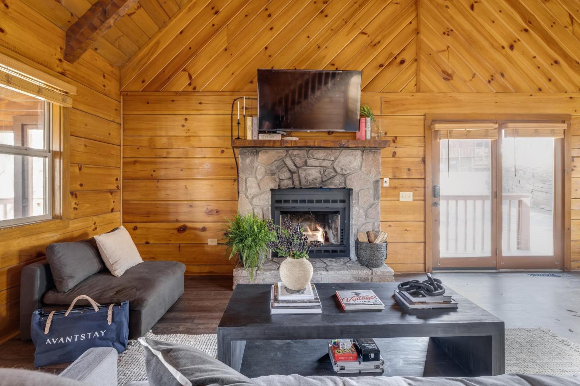 Dudley III By Avantstay Cosy Mountain Home W Hot Tub Great Views Pigeon Forge Eksteriør billede